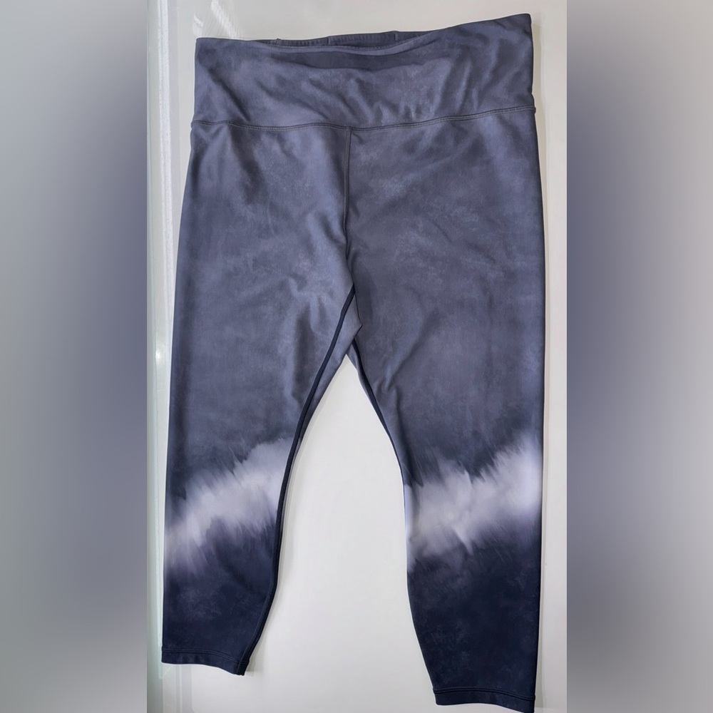 Athleta XL 7/8 Length Compression Leggings